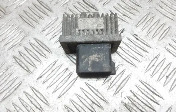 Mitsubishi Carisma Glow plug pre-heat relay