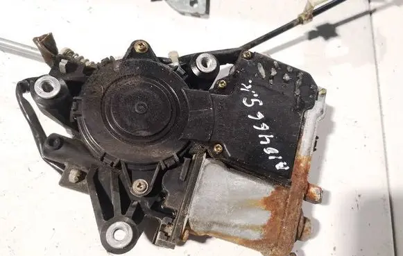 Mitsubishi Galant Rear door window regulator motor mr215441 062020-0075