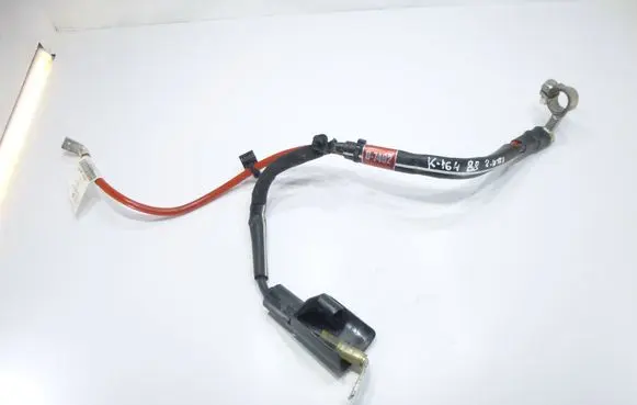 Volkswagen PASSAT B8 Positive cable (battery) 5Q0971228AC
