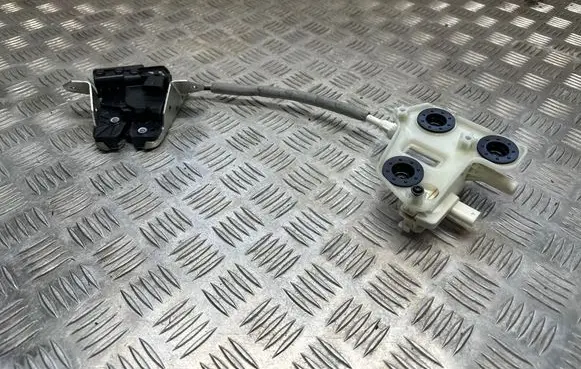 Mercedes-Benz GLC C253 Tailgate/trunk/boot lift motor A0999068600
