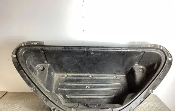 Tesla Model S Front trunk storage compartment 106045300D 106305400B