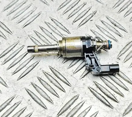 Audi A1 Fuel injector 04E906036AT
