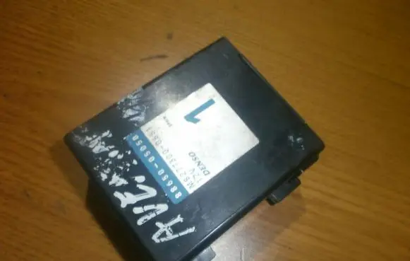 Toyota Avensis T220 Other control units/modules 8865005050 mb2773000551
