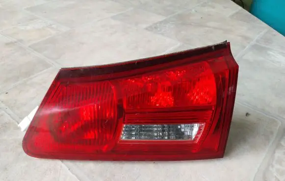 Lexus IS 220D-250-350 Tailgate rear/tail lights
