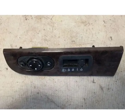 Chrysler Sebring (ST-22 - JR) Wing mirror switch 04608509AA 23199