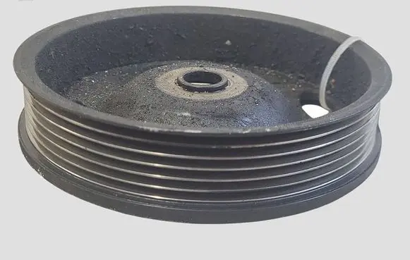 Volkswagen PASSAT B6 Crankshaft pulley 03D105255D