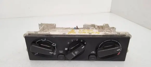 Mitsubishi Space Wagon Climate control unit MR398656 98829