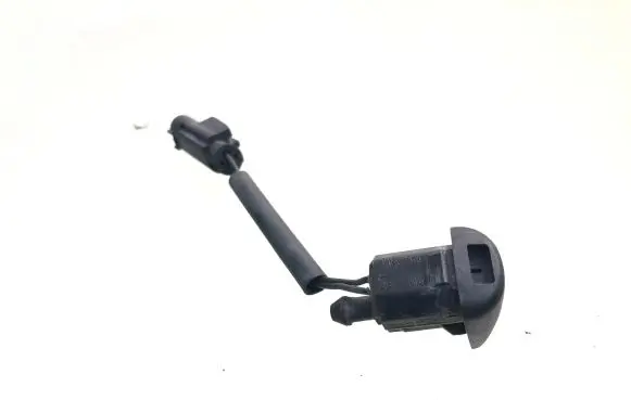 BMW 5 E60 E61 Windshield washer spray nozzle 7132969