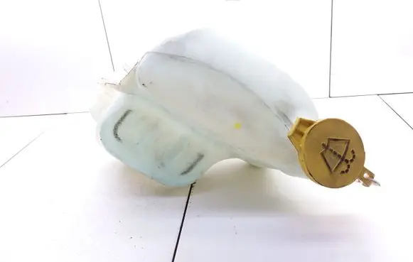 Dodge Caliber Windshield washer fluid reservoir/tank 05303789AD 88200