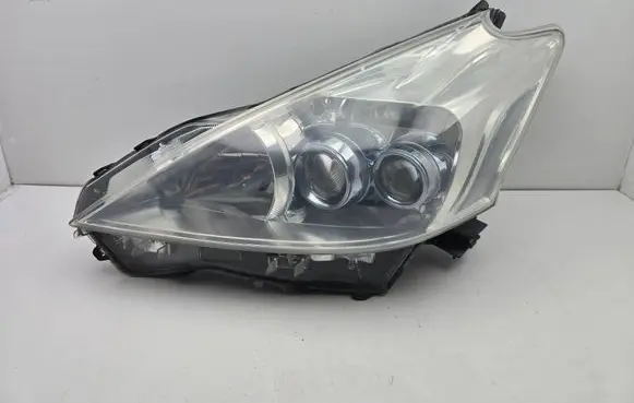 Toyota Prius+ (ZVW40) Headlight/headlamp