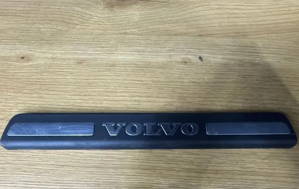 Volvo S80 Rear sill trim cover 8659961