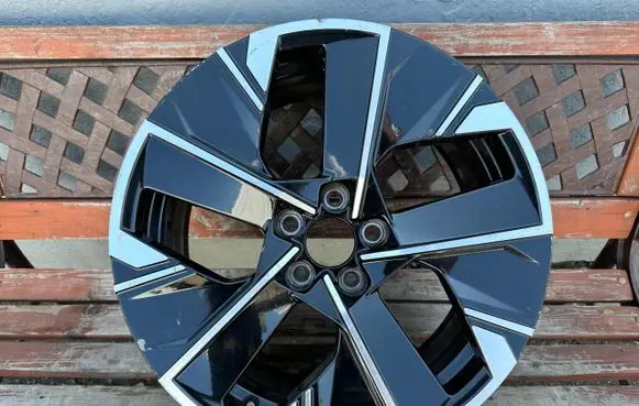 Peugeot 508 R18 alloy rim 