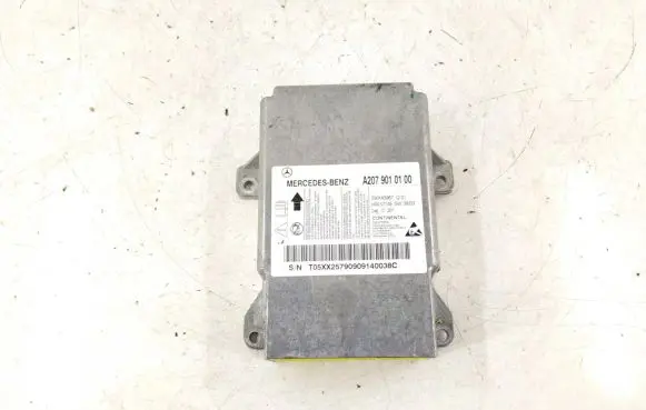 Mercedes-Benz E C207 W207 Airbag control unit/module 2079011700 2079010100