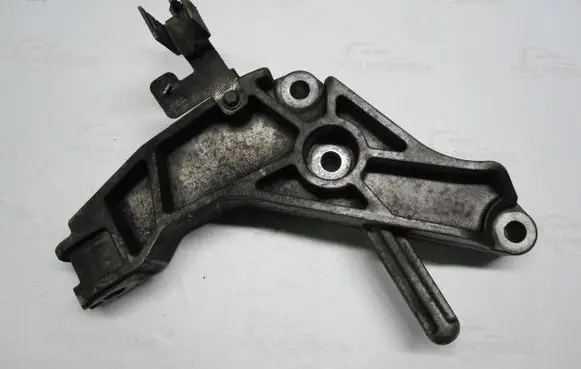 Opel Meriva B Gearbox mounting bracket 24459819