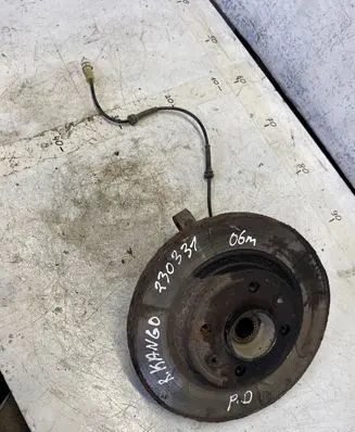 Renault Kangoo I Front wheel hub