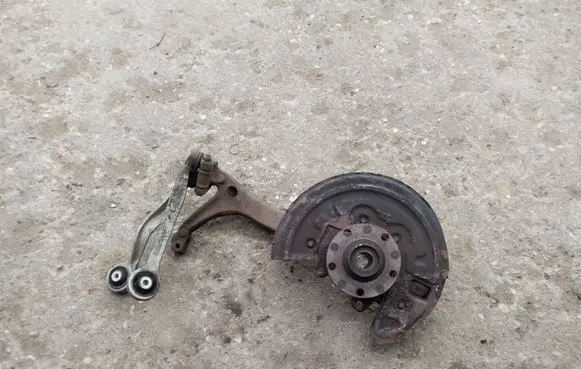 Volkswagen PASSAT B5.5 Front wheel hub