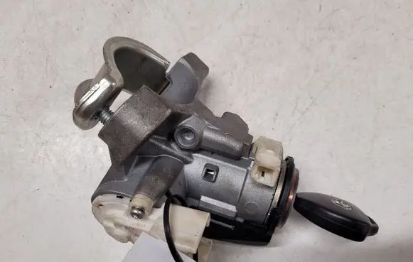 Toyota Auris 150 Ignition lock N0502965 450200203
