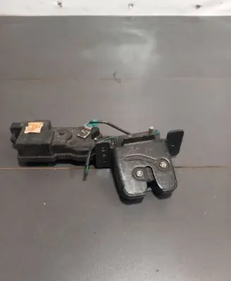 Hyundai Coupe Tailgate lock latch 1800A000