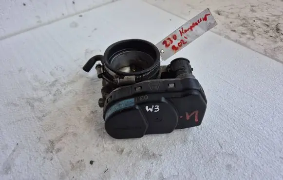 Mercedes-Benz E W210 Throttle valve 0001419525