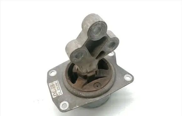 Engine mount bracket