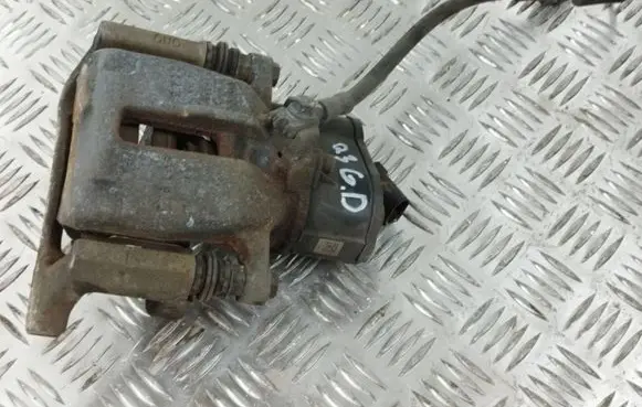 Audi Q3 8U Rear brake caliper