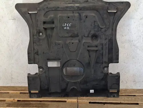 Mercedes-Benz GLE (W166 - C292) Engine splash shield/under tray A1665240185