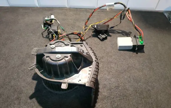 Renault Scenic II - Grand scenic II Heater fan/blower GMVJ84 152243201 100715223