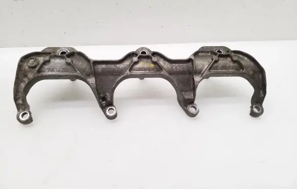 Audi A5 8T 8F Fuel Injector clamp holder 06E133340E