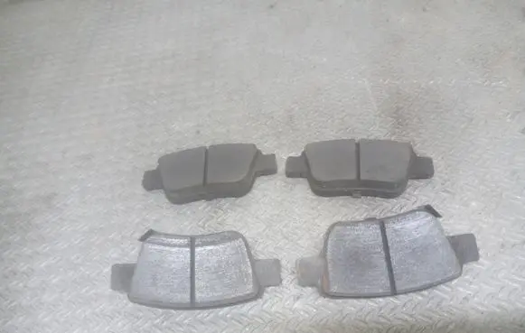 Toyota Avensis T250 Brake pads (rear) 