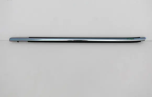 Toyota Camry VIII XV70 Rear door glass trim molding 7574033170