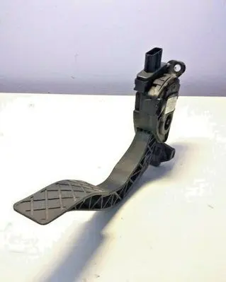 Audi A8 S8 D4 4H Accelerator throttle pedal 8K1723523A