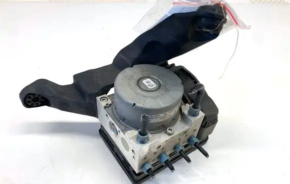 BMW X1 F48 F49 ABS Pump 68880426888043