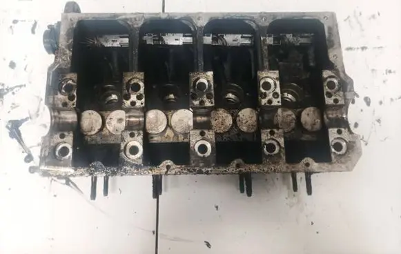 Volkswagen Golf IV Engine head 038103373c