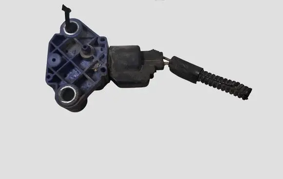 Volvo V50 Airbag deployment crash/impact sensor 30737140
