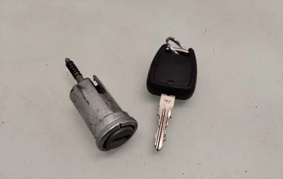 Opel Zafira A Ignition lock 09146299