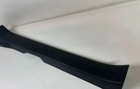 Toyota C-HR I Front sill trim cover 67914F4010