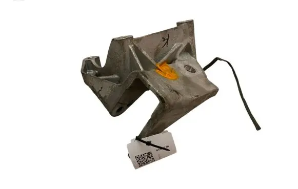 Volvo XC90 Engine mounting bracket 31430470