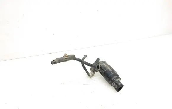 Volkswagen Caddy Windscreen/windshield washer pump 1K6955651 6010779