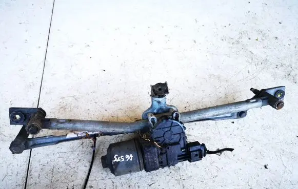 Skoda Fabia Mk1 (6Y) Front wiper linkage and motor