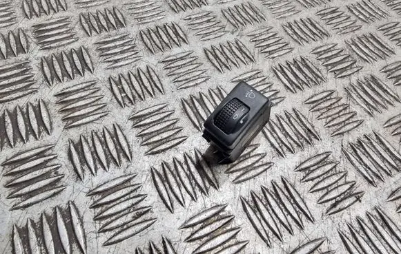 Nissan Note (E11) Headlight level height control switch