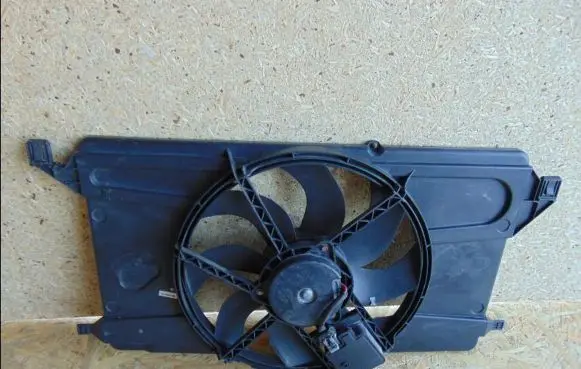 Ford Focus C-MAX Radiator cooling fan shroud CMAX