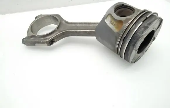Opel Zafira C Piston with connecting rod 438