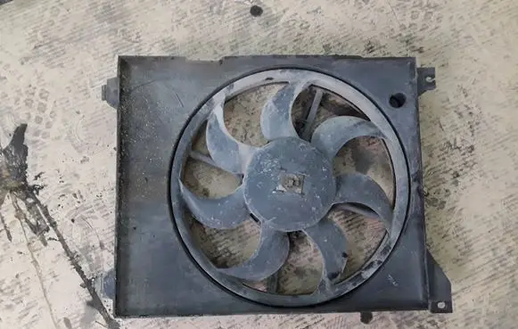 Hyundai Trajet Electric radiator cooling fan F00S3C2166