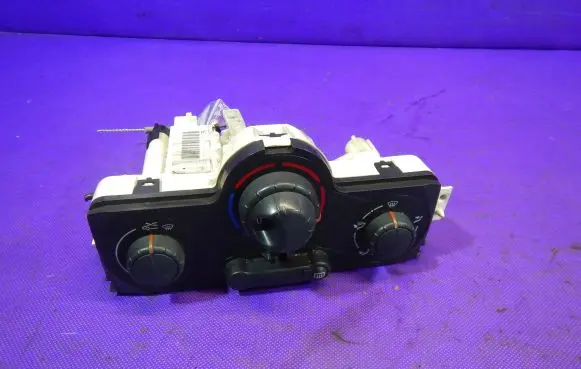 Renault Scenic II - Grand scenic II Interior fan control switch F6665730