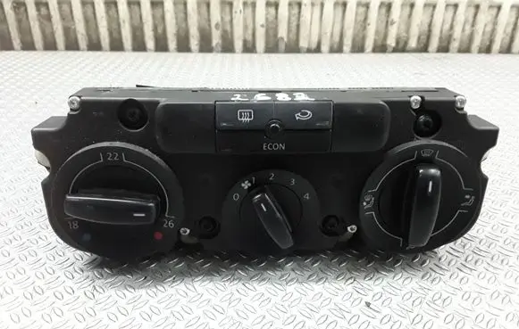 Volkswagen Golf V Climate control unit
