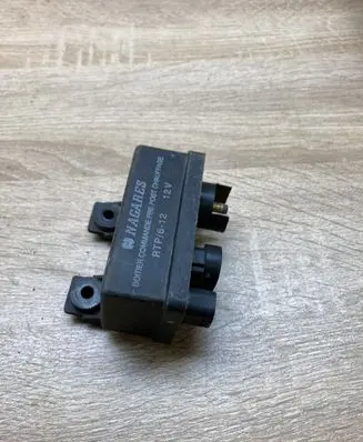 Renault Megane I Glow plug pre-heat relay 7700107794