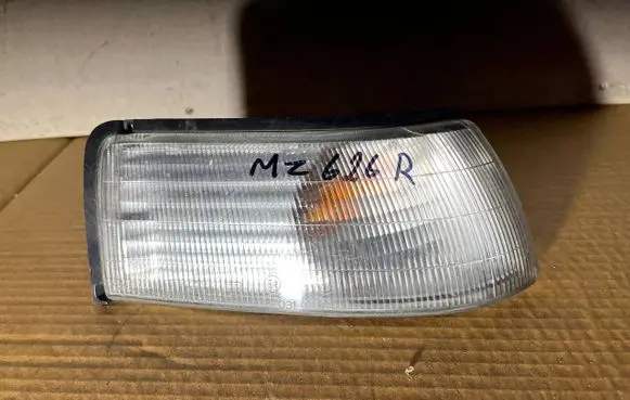 Mazda 626 Front indicator light 21061272R 21061272