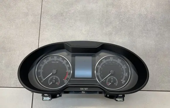 Speedometer (instrument cluster)