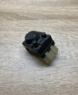 Volkswagen Golf III Wing mirror switch 1H0959565