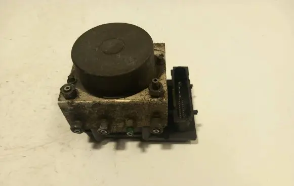 Renault Megane II ABS Pump 0265800519 68719H0397